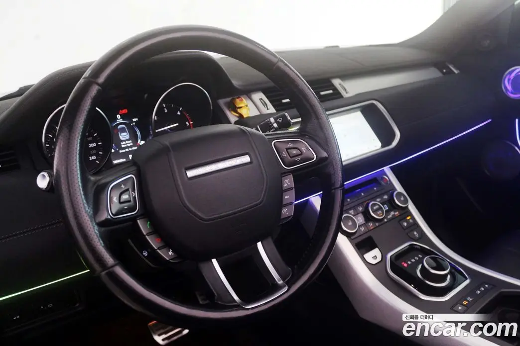 Land Rover Range Rover Evoque 2017 2.0 автомат (гидро), фото 16 Land Rover Range Rover Evoque 2017 2.0 автомат (гидро), фото 16