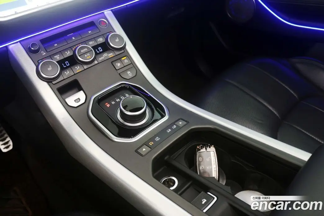 Land Rover Range Rover Evoque 2017 2.0 автомат (гидро), фото 17 Land Rover Range Rover Evoque 2017 2.0 автомат (гидро), фото 17