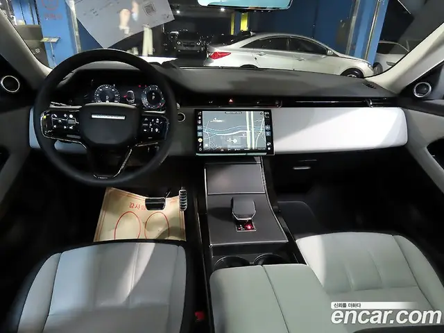 Land Rover Range Rover Evoque 2024 2.0 автомат (гидро), миниатюра 7 Land Rover Range Rover Evoque 2024 2.0 автомат (гидро), миниатюра 7
