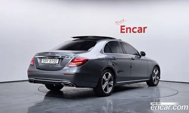 Mercedes-Benz E-Class 2017 2.0 автомат (гидро), миниатюра 2