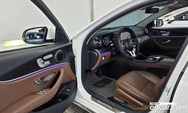Mercedes-Benz E-Class 2018 1.9 автомат (гидро), миниатюра 10 Mercedes-Benz E-Class 2018 1.9 автомат (гидро), миниатюра 10