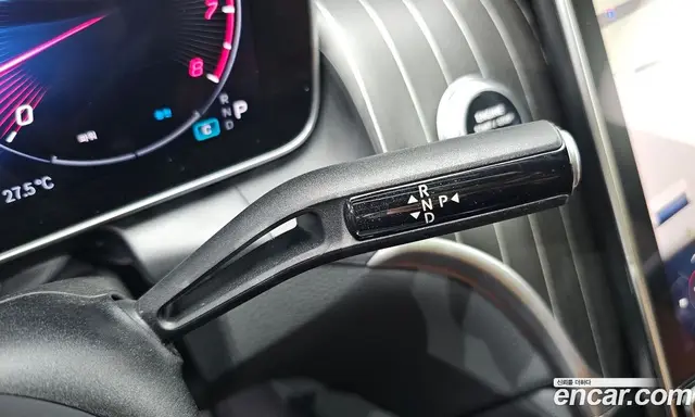 Mercedes-Benz GLC-Class 2024 2.0 автомат (гидро), миниатюра 12