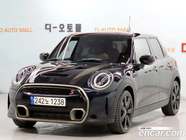 Mini Cooper, 2023, 20 459 км