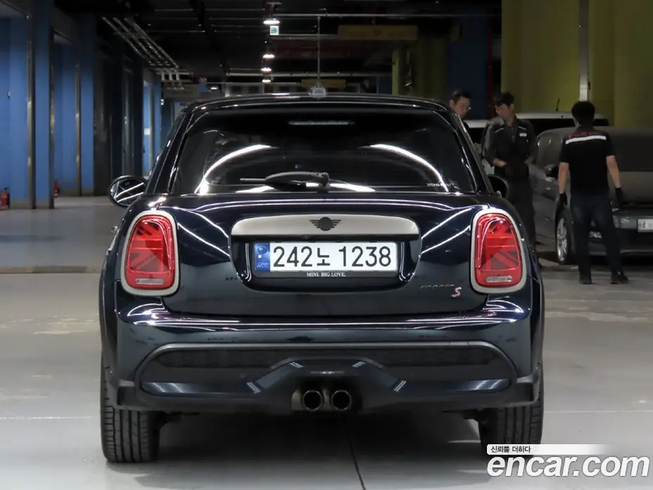 Mini Cooper 2023 1.5 автомат (гидро), фото 3 Mini Cooper 2023 1.5 автомат (гидро), фото 3
