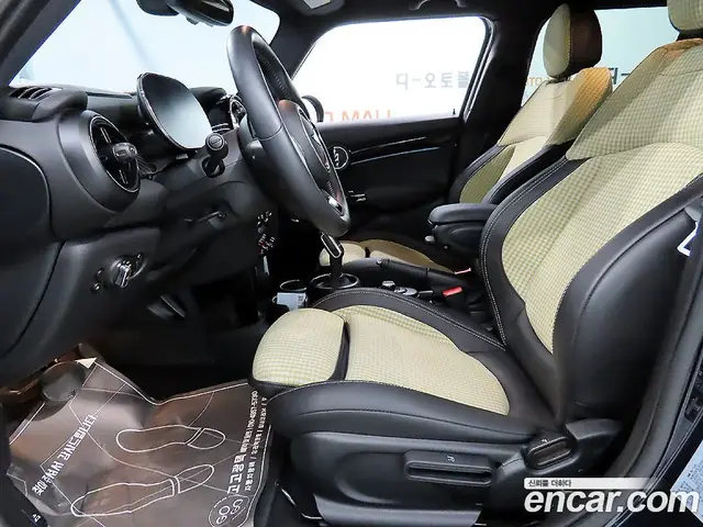 Mini Cooper 2023 1.5 автомат (гидро), миниатюра 6 Mini Cooper 2023 1.5 автомат (гидро), миниатюра 6
