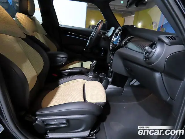 Mini Cooper 2023 1.5 автомат (гидро), миниатюра 8 Mini Cooper 2023 1.5 автомат (гидро), миниатюра 8