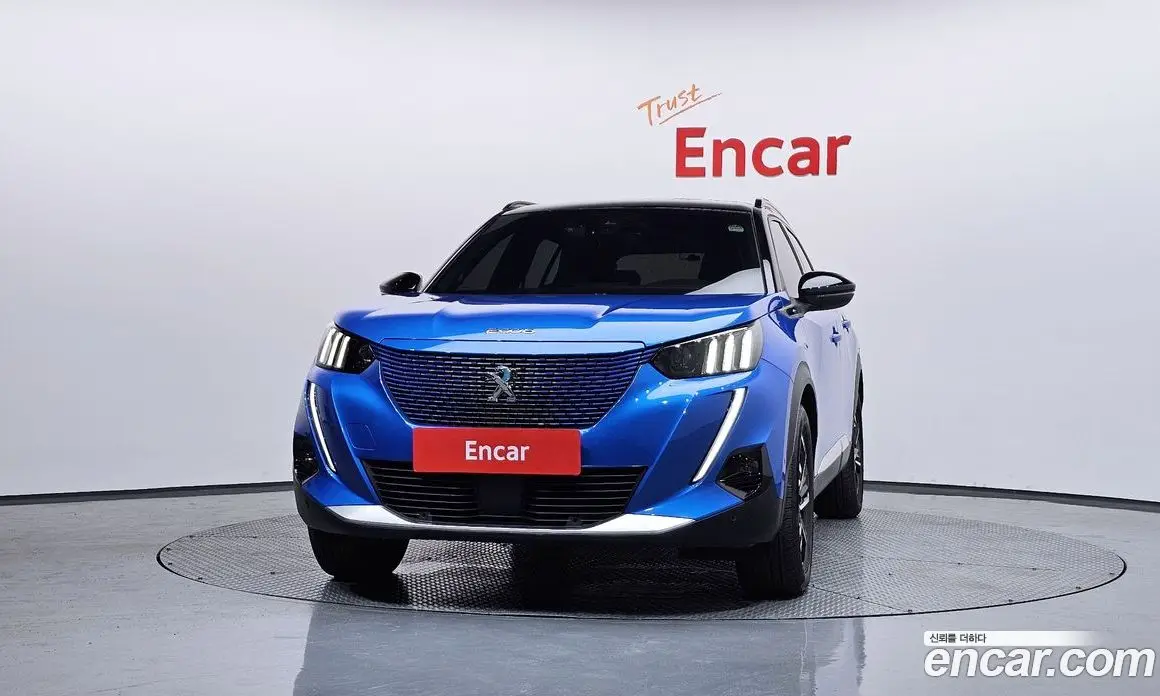 Peugeot 2008 2022 0.1 автомат (гидро), фото 3