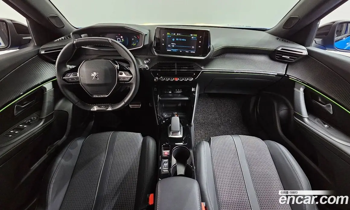 Peugeot 2008 2022 0.1 автомат (гидро), фото 7