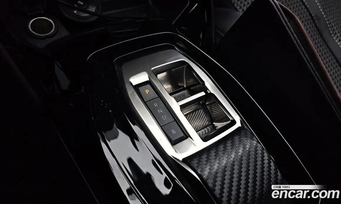 Peugeot 2008 2023 0.1 автомат (гидро), фото 12