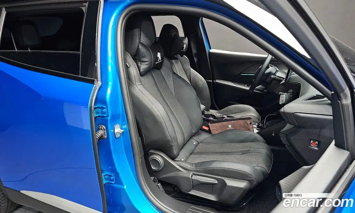 Peugeot 2008 2023 0.1 автомат (гидро), фото 18