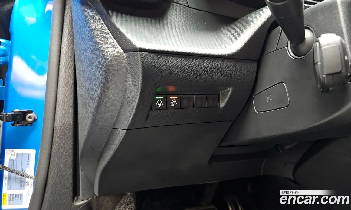 Peugeot 2008 2023 0.1 автомат (гидро), фото 21
