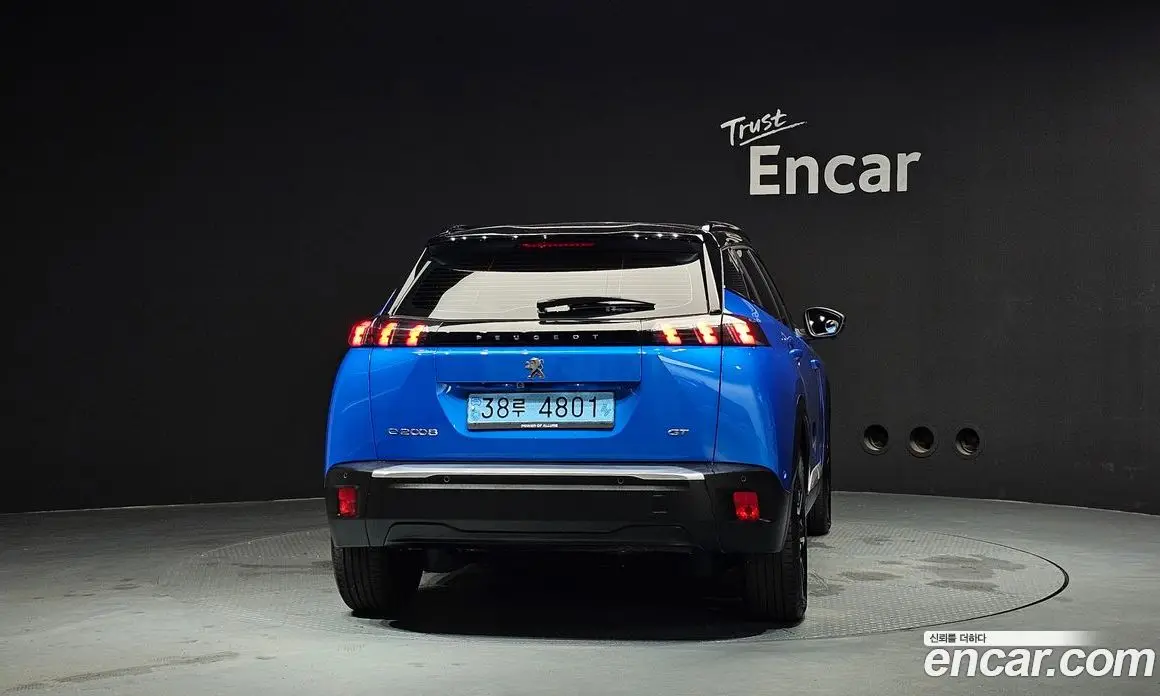 Peugeot 2008 2023 0.1 автомат (гидро), фото 4