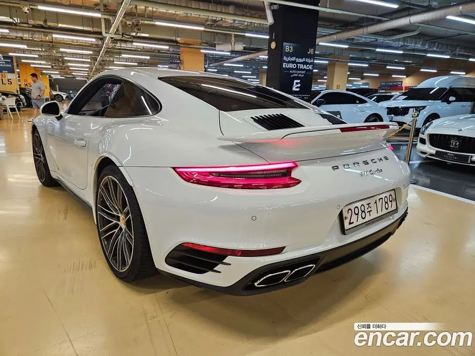 Porsche 911 2017 3.8 автомат (гидро), фото 19 Porsche 911 2017 3.8 автомат (гидро), фото 19
