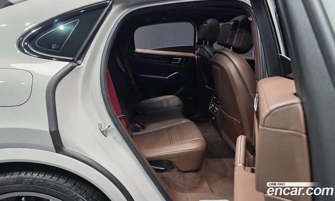 Porsche Cayenne 2021 3.0 автомат (гидро), фото 12