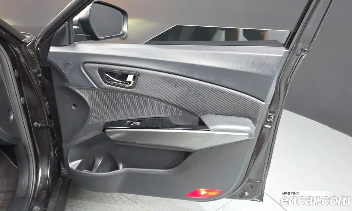 SsangYong TIBOLI 2019 1.5 автомат (гидро), фото 14 SsangYong TIBOLI 2019 1.5 автомат (гидро), фото 14