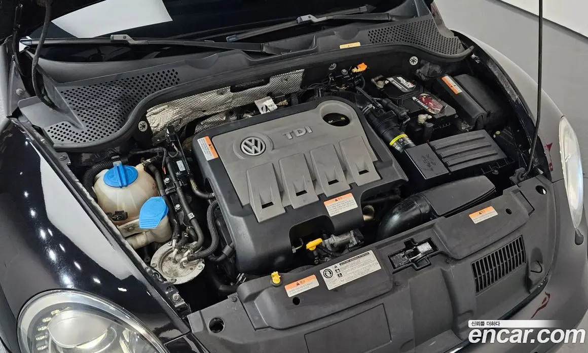 Volkswagen Beatle 2015 2.0 автомат (гидро), фото 6 Volkswagen Beatle 2015 2.0 автомат (гидро), фото 6