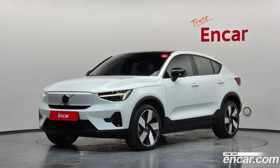 Volvo C40 2022 0.2 автомат (гидро), фото 1 Volvo C40 2022 0.2 автомат (гидро), фото 1