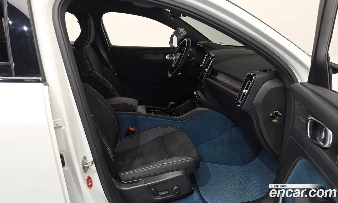 Volvo C40 2022 0.2 автомат (гидро), фото 16 Volvo C40 2022 0.2 автомат (гидро), фото 16
