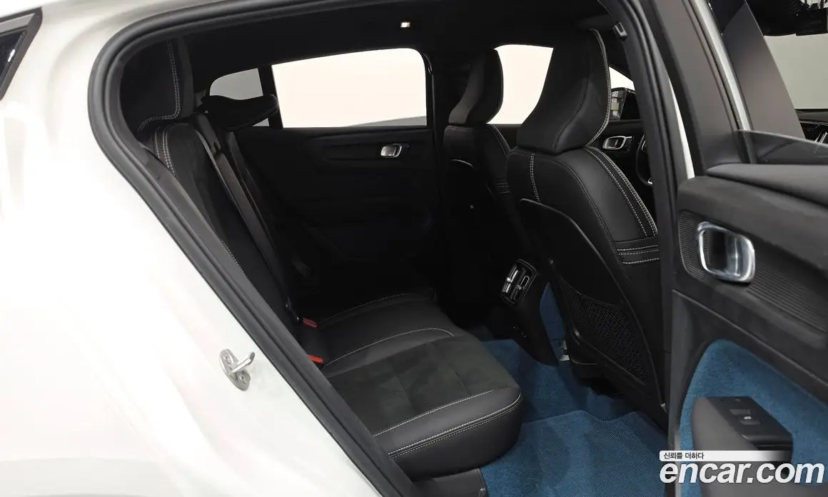 Volvo C40 2022 0.2 автомат (гидро), фото 17 Volvo C40 2022 0.2 автомат (гидро), фото 17
