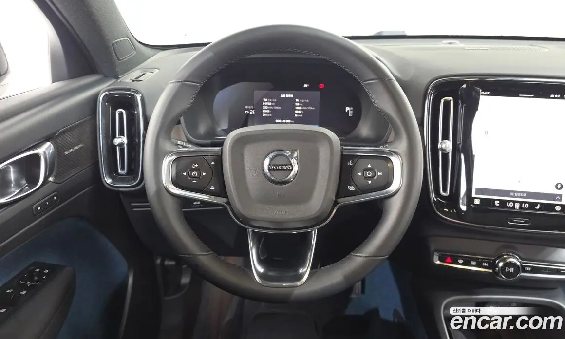 Volvo C40 2022 0.2 автомат (гидро), фото 18 Volvo C40 2022 0.2 автомат (гидро), фото 18
