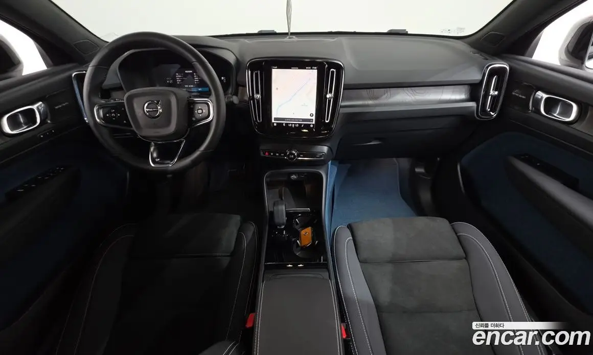 Volvo C40 2022 0.2 автомат (гидро), фото 10 Volvo C40 2022 0.2 автомат (гидро), фото 10