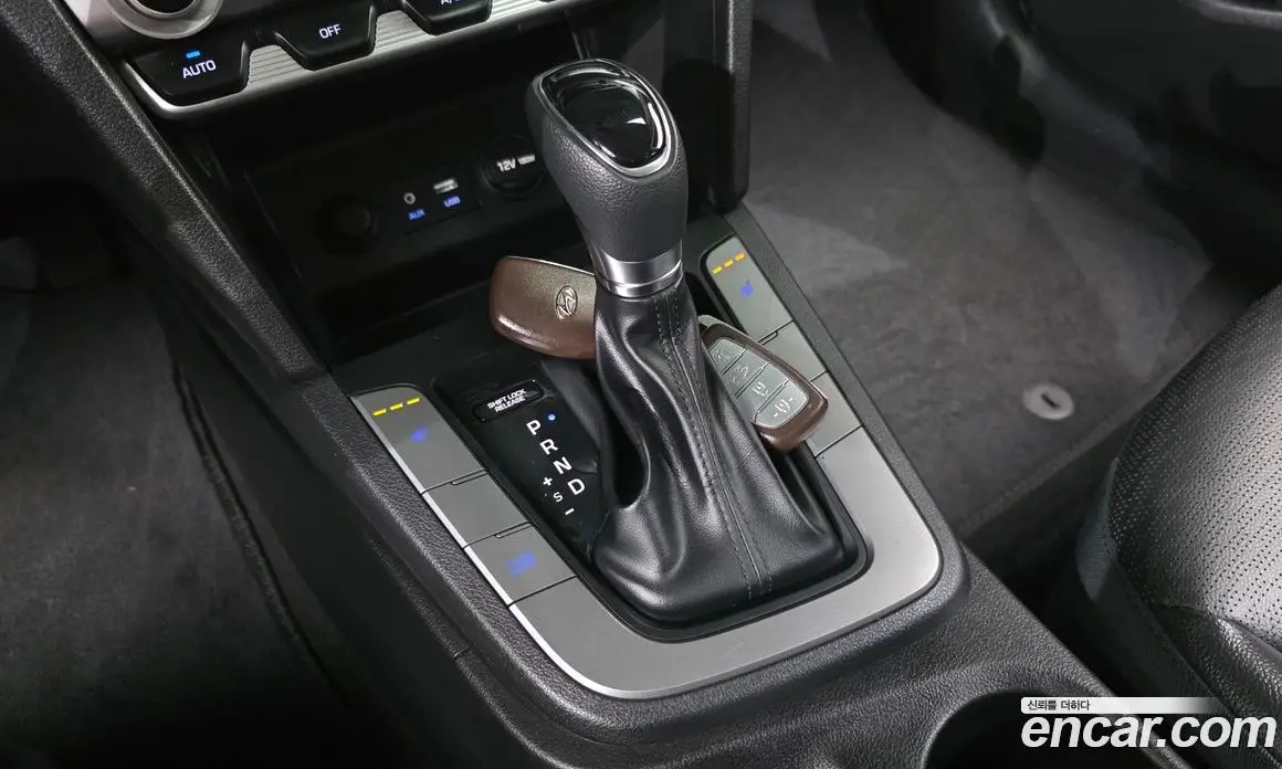 Hyundai Avante 2019 1.6 автомат (гидро), фото 12