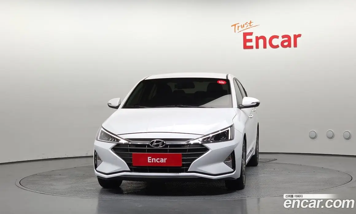 Hyundai Avante 2019 1.6 автомат (гидро), фото 3