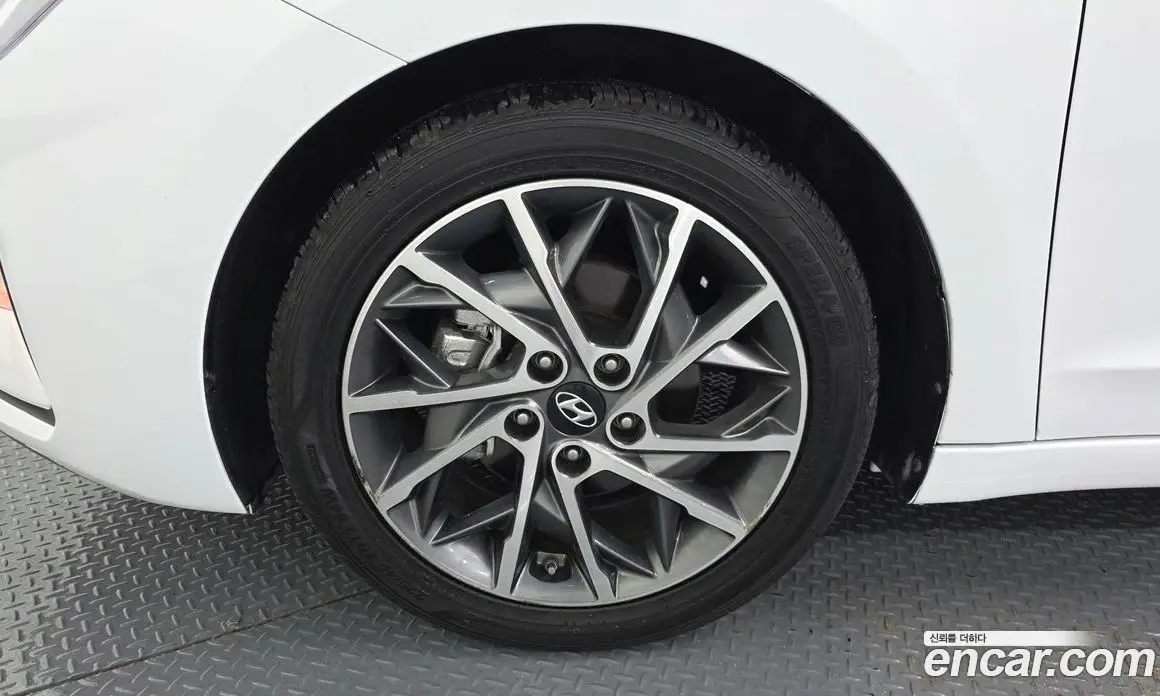 Hyundai Avante 2019 1.6 автомат (гидро), фото 5