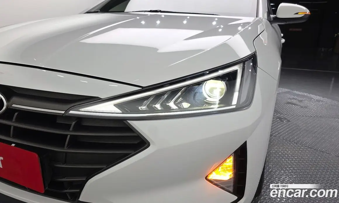 Hyundai Avante 2019 1.6 автомат (гидро), фото 8