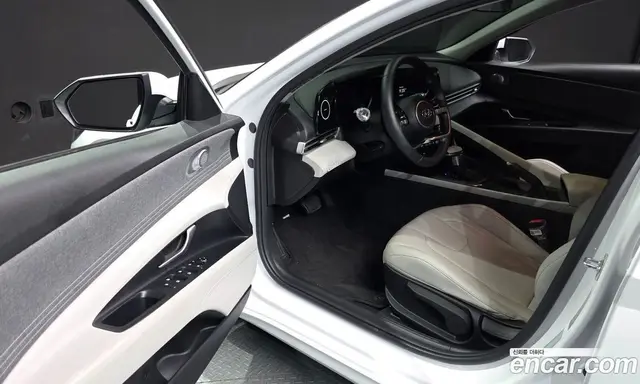 Hyundai Avante 2021 1.6 автомат (гидро), миниатюра 10 Hyundai Avante 2021 1.6 автомат (гидро), миниатюра 10