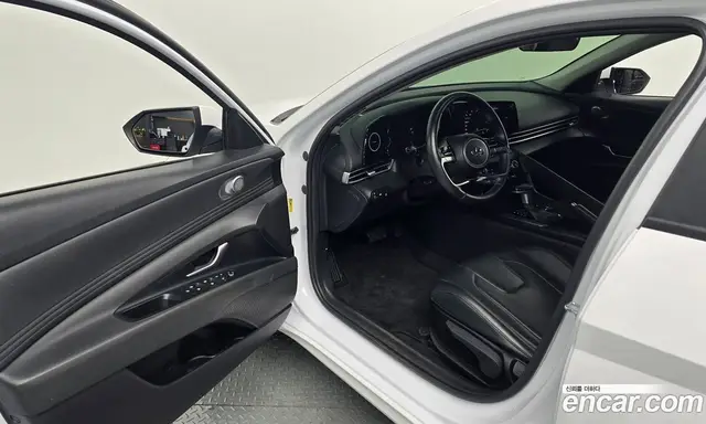 Hyundai Avante 2023 1.6 автомат (гидро), миниатюра 11