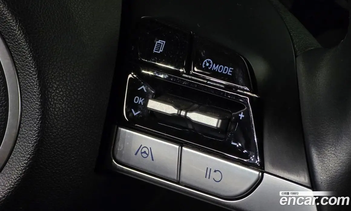 Hyundai Avante 2023 1.6 автомат (гидро), фото 17