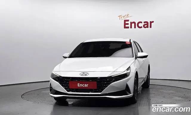 Hyundai Avante 2023 1.6 автомат (гидро), миниатюра 3