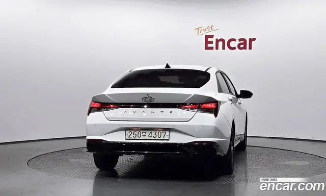Hyundai Avante 2023 1.6 автомат (гидро), миниатюра 4