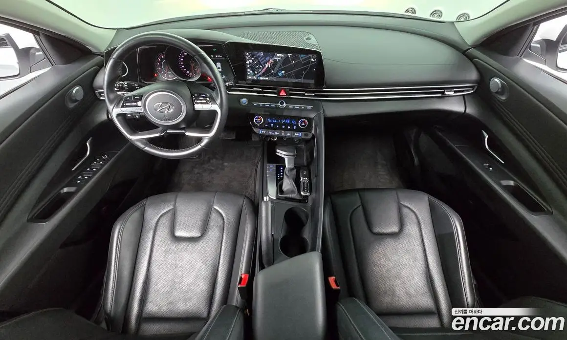 Hyundai Avante 2023 1.6 автомат (гидро), фото 7