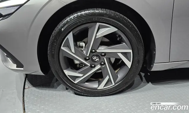 Hyundai Avante 2024 1.6 автомат (гидро), миниатюра 5 Hyundai Avante 2024 1.6 автомат (гидро), миниатюра 5