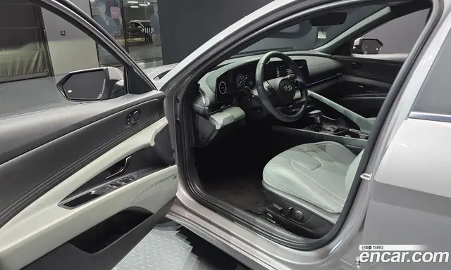 Hyundai Avante 2024 1.6 автомат (гидро), миниатюра 10 Hyundai Avante 2024 1.6 автомат (гидро), миниатюра 10