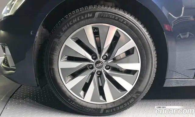 Audi A6 2021 2.0 автомат (гидро), миниатюра 5