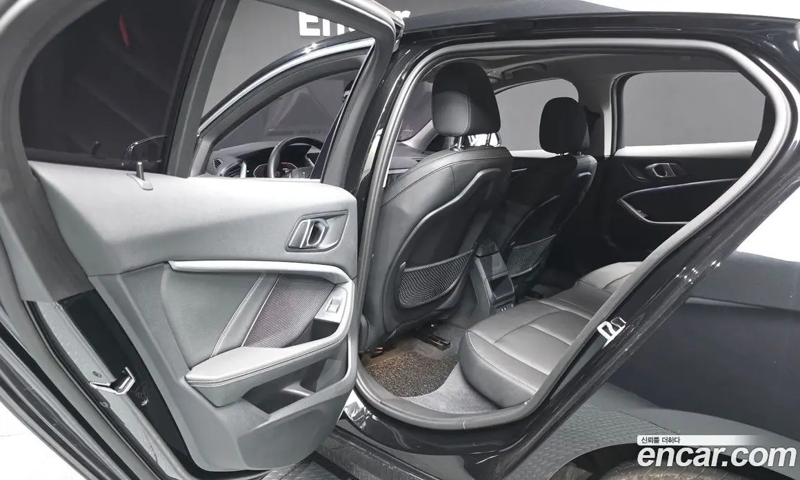 BMW 1 серия 2021 2.0 автомат (гидро), фото 15