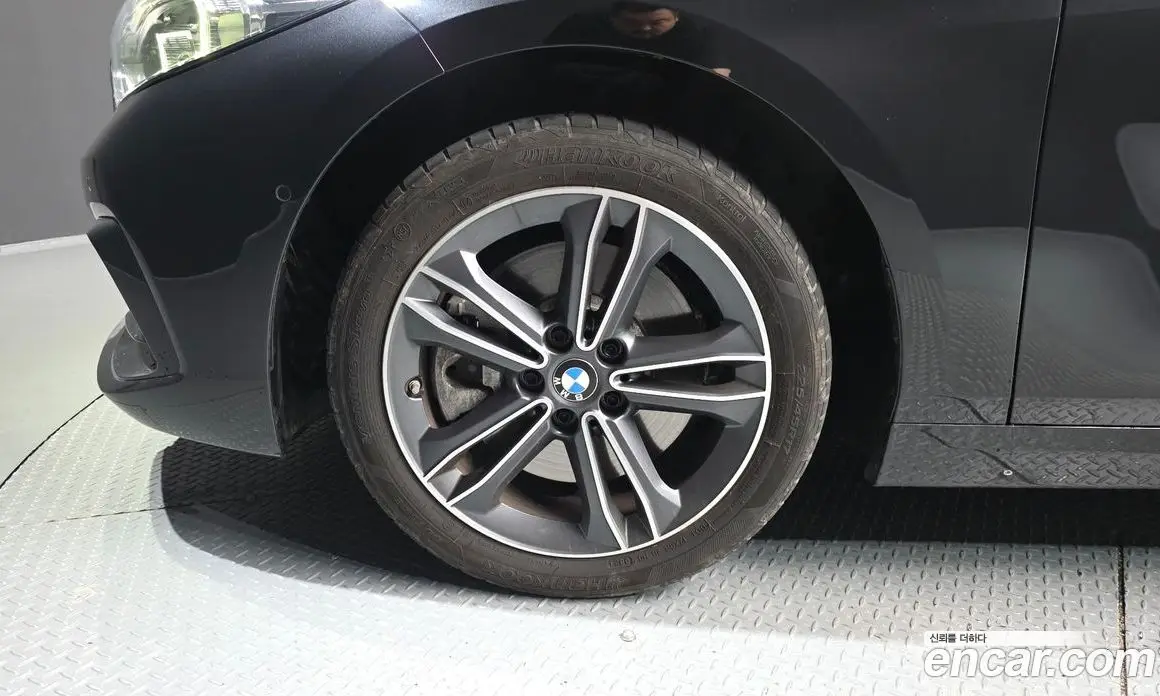 BMW 1 серия 2021 2.0 автомат (гидро), фото 4