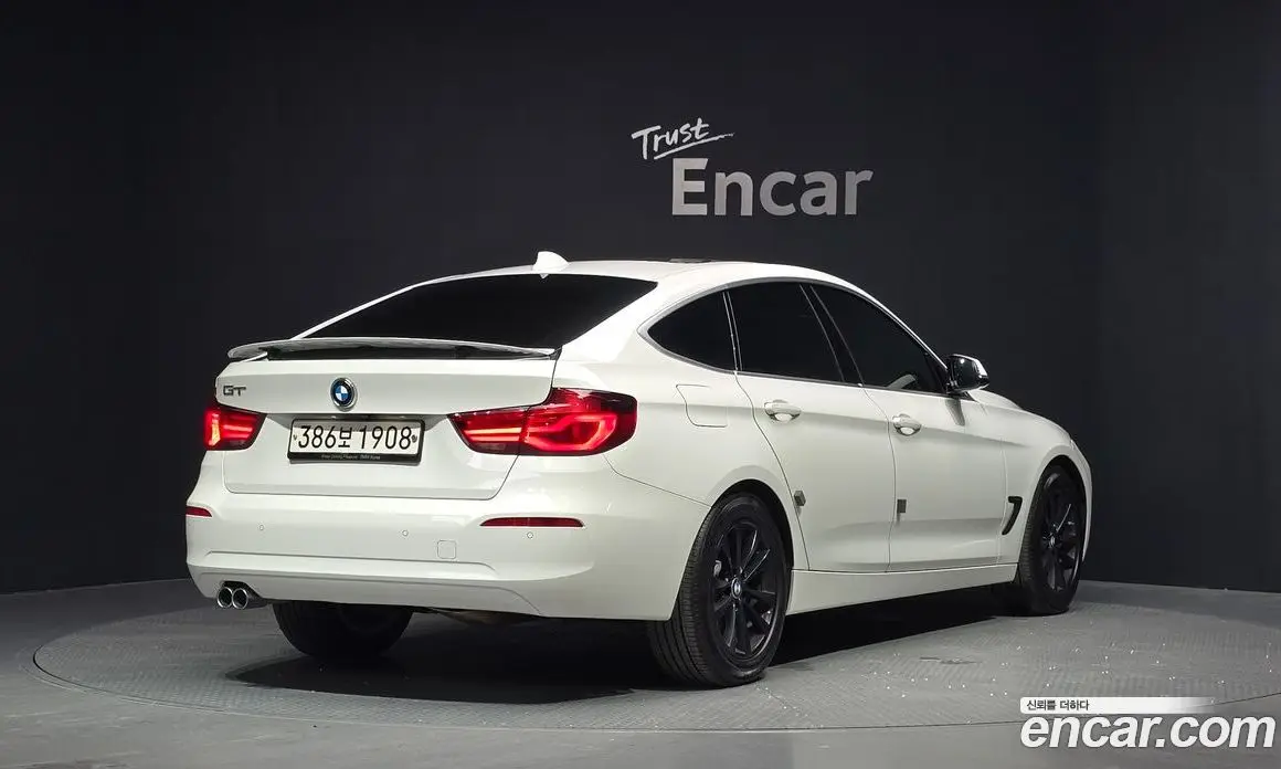 BMW 3 серия 2019 2.0 автомат (гидро), фото 2 BMW 3 серия 2019 2.0 автомат (гидро), фото 2