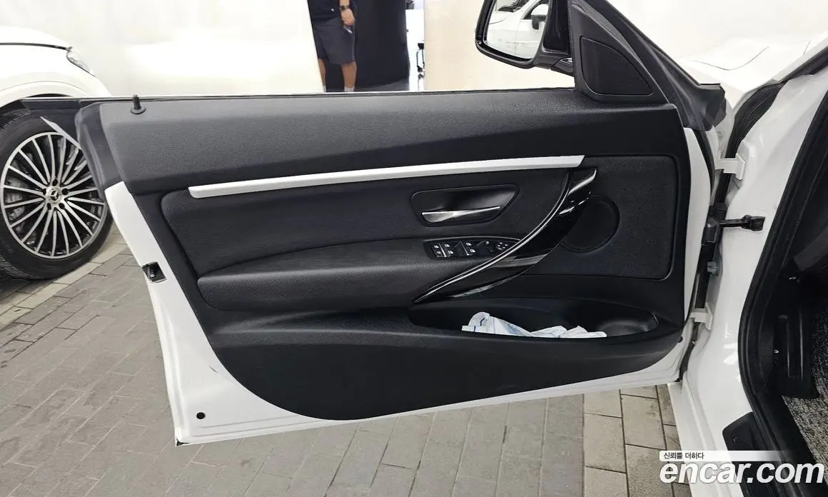 BMW 3 серия 2019 2.0 автомат (гидро), фото 14 BMW 3 серия 2019 2.0 автомат (гидро), фото 14