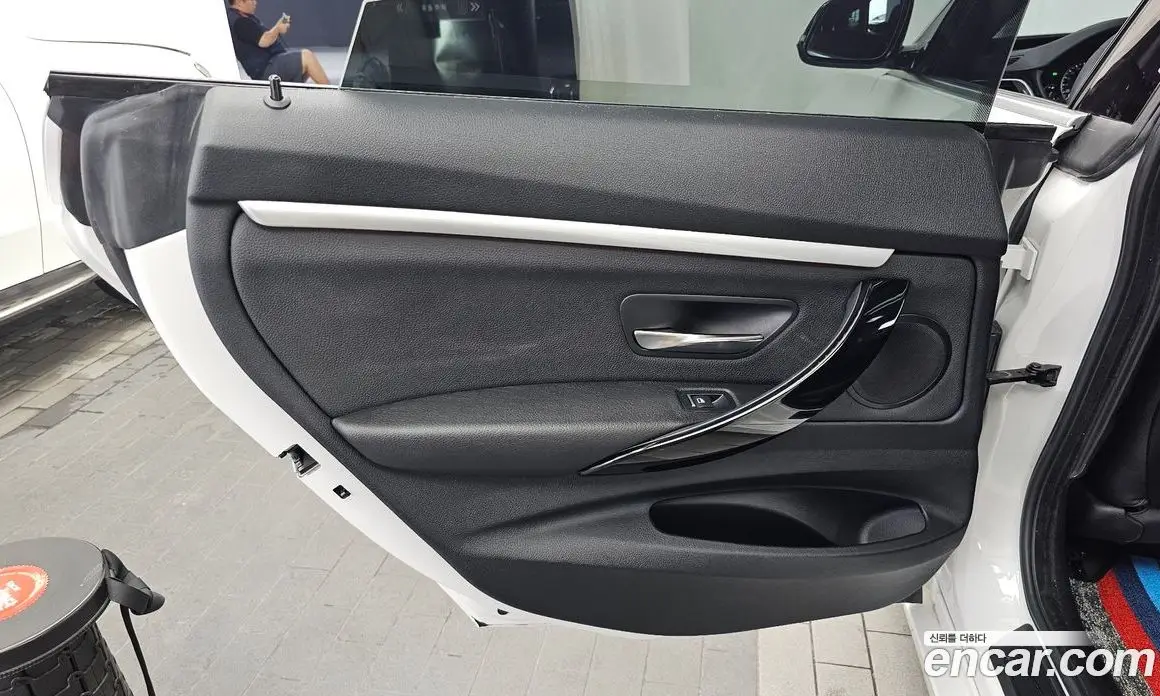 BMW 3 серия 2019 2.0 автомат (гидро), фото 15 BMW 3 серия 2019 2.0 автомат (гидро), фото 15