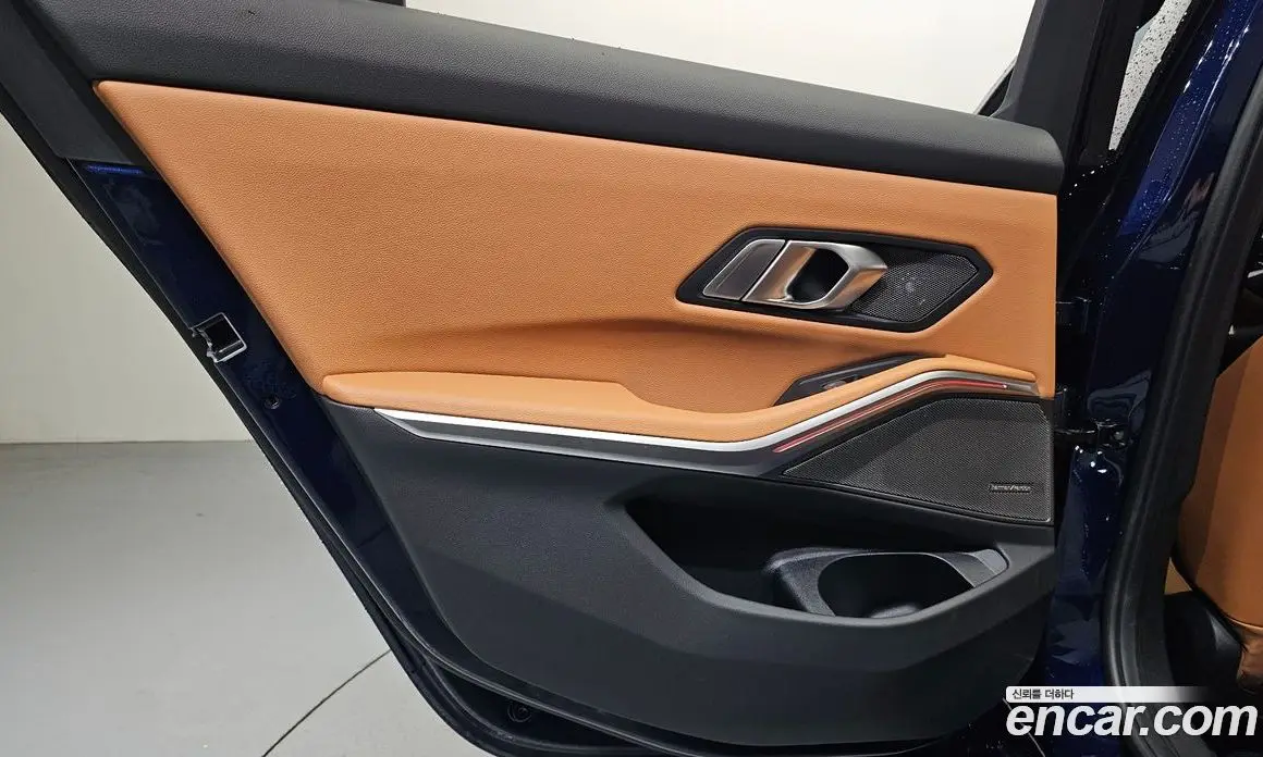 BMW 3 серия 2025 2.0 автомат (гидро), фото 15 BMW 3 серия 2025 2.0 автомат (гидро), фото 15
