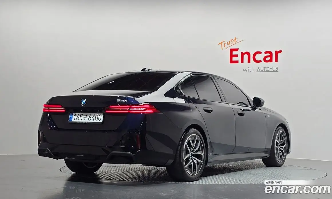 BMW 5 серия 2024 2.0 автомат (гидро), фото 1 BMW 5 серия 2024 2.0 автомат (гидро), фото 1