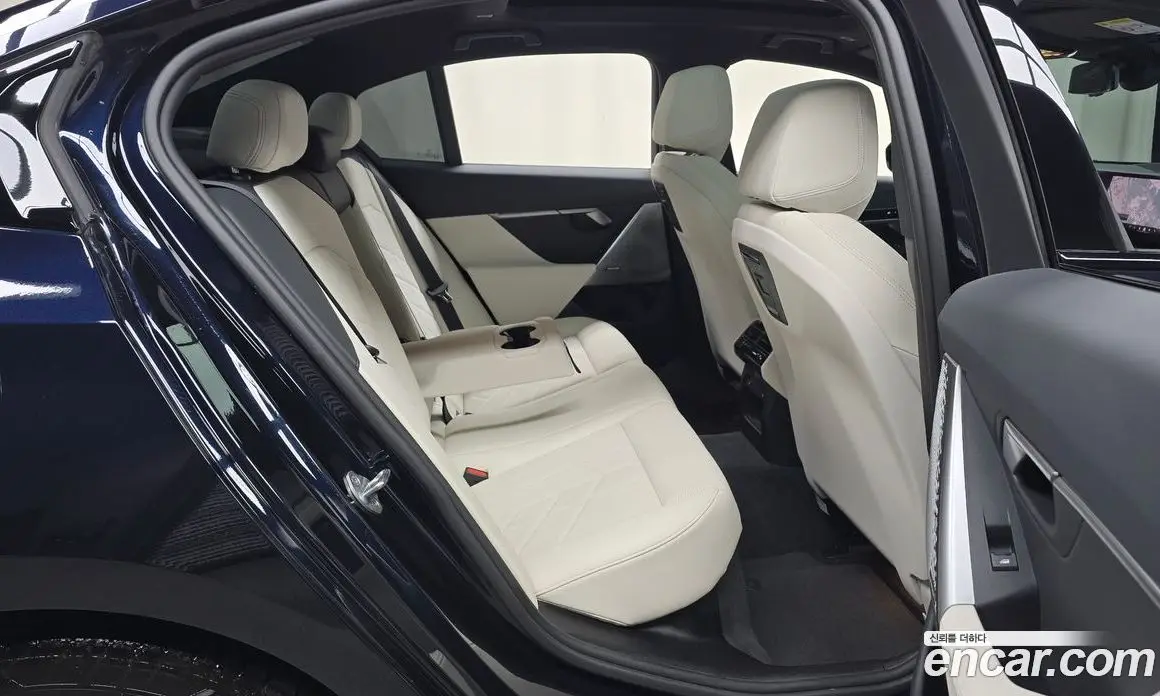 BMW 5 серия 2024 2.0 автомат (гидро), фото 16 BMW 5 серия 2024 2.0 автомат (гидро), фото 16