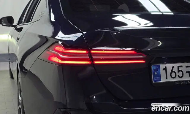 BMW 5 серия 2024 2.0 автомат (гидро), миниатюра 8 BMW 5 серия 2024 2.0 автомат (гидро), миниатюра 8