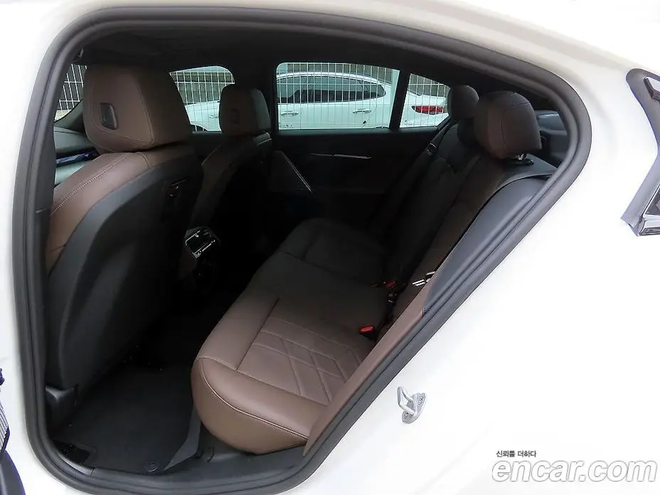 BMW 5 серия 2025 2.0 автомат (гидро), фото 6 BMW 5 серия 2025 2.0 автомат (гидро), фото 6