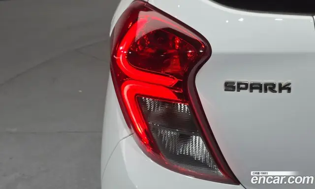 Chevrolet Spark 2015 1.0 автомат (гидро), миниатюра 9