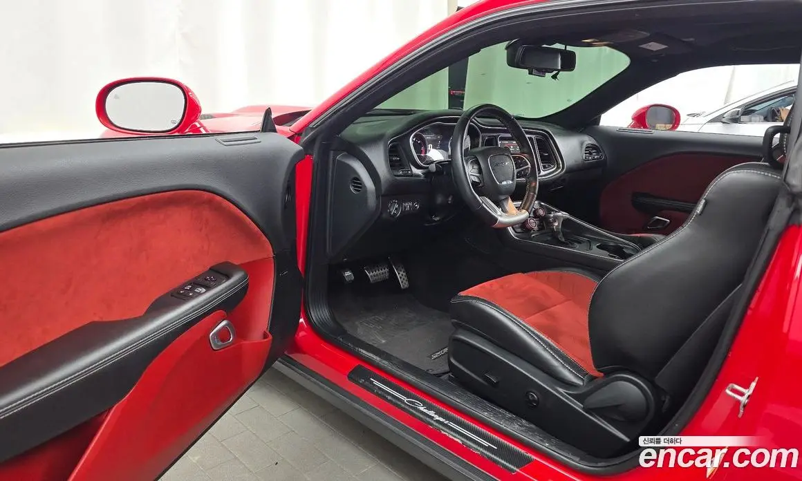 Dodge Challenger 2018 6.4 автомат (гидро), фото 10 Dodge Challenger 2018 6.4 автомат (гидро), фото 10